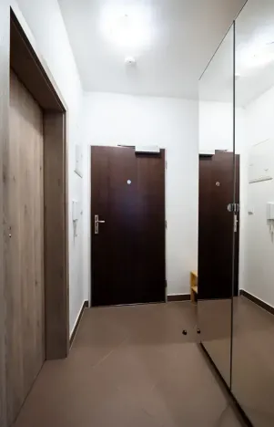 Pronájem bytu 1+kk, Praha - Letňany, Štanderova, 37 m2