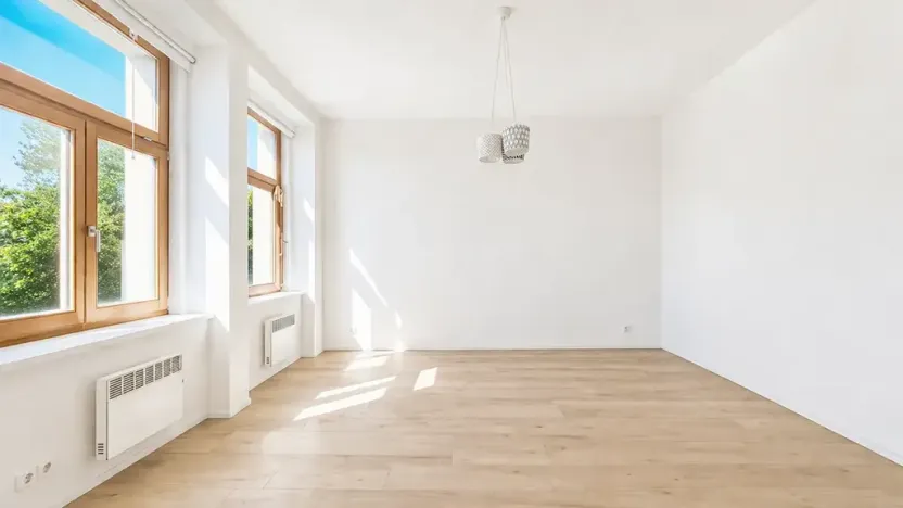 Pronájem bytu 1+kk, Praha - Holešovice, Na Maninách, 31 m2