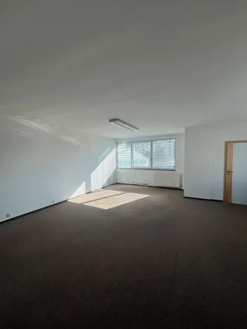 Pronájem kanceláře, Praha - Vršovice, Přípotoční, 160 m2