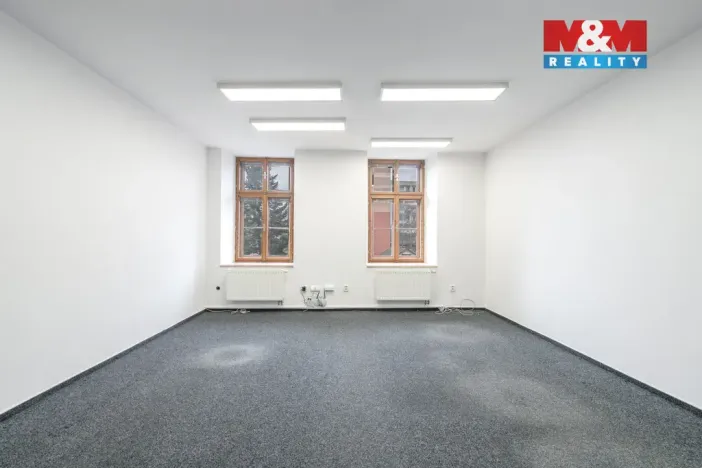 Prodej činžovního domu, Vítkov, náměstí Jana Zajíce, 580 m2