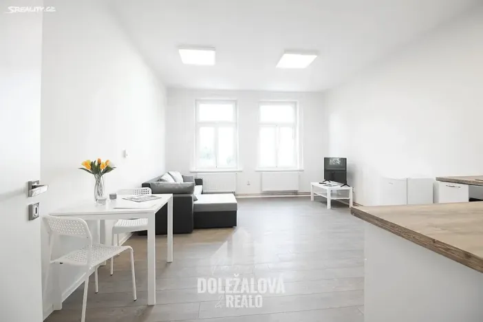 Pronájem bytu 2+kk, Jihlava, Jiřího z Poděbrad, 50 m2