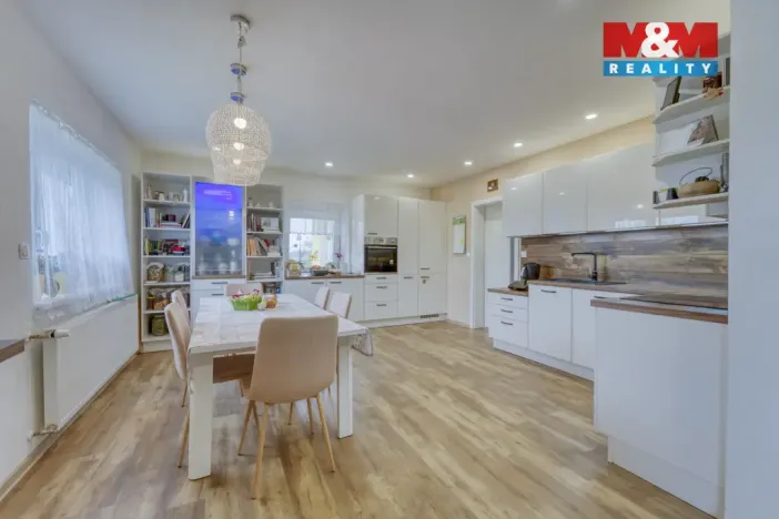 Prodej rodinného domu, Horní Kozolupy, 197 m2