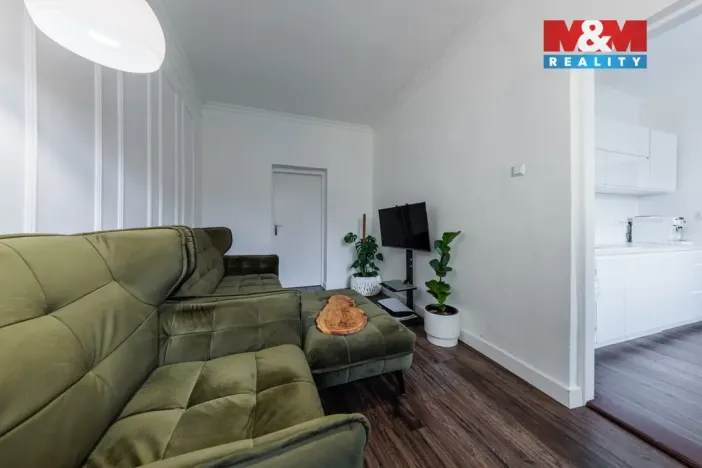 Prodej bytu 3+1, Karlovy Vary - Stará Role, Závodu míru, 73 m2