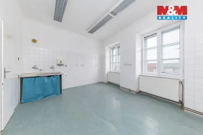 Pronájem obchodního prostoru, Slavkov u Brna, Palackého náměstí, 71 m2