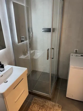 Pronájem bytu 1+kk, Praha - Žižkov, Šrámkové, 29 m2