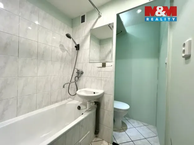 Pronájem bytu 1+kk, Zlín, Družstevní, 32 m2