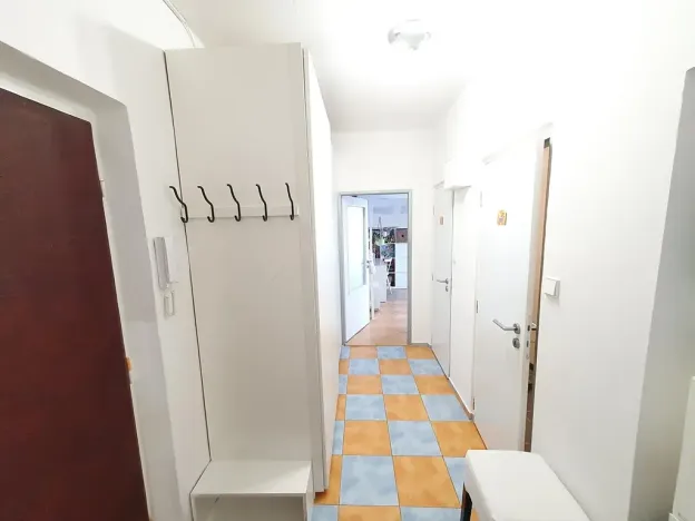 Pronájem bytu 2+1, Praha - Záběhlice, Sasanková, 52 m2