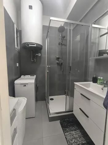 Pronájem bytu 2+1, Hradec Králové, Vocelova, 75 m2