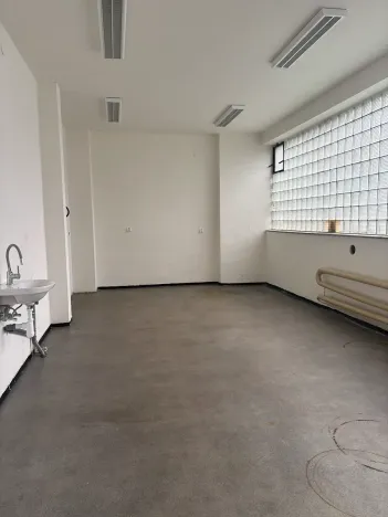 Pronájem skladu, Brno, Hněvkovského, 37 m2