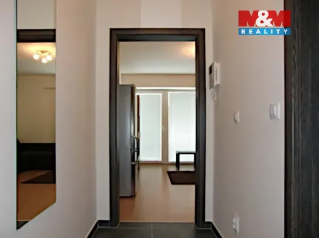 Pronájem bytu 1+kk, Praha - Letňany, Frýdecká, 27 m2