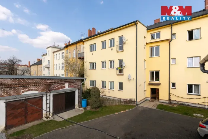 Prodej atypického bytu, Krnov - Pod Bezručovým vrchem, Bezručova, 73 m2