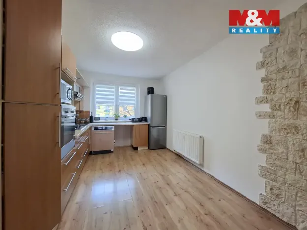 Pronájem bytu 2+1, Ostrov, Jungmannova, 58 m2