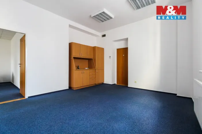 Pronájem kanceláře, Jeseník, nám. Svobody, 63 m2