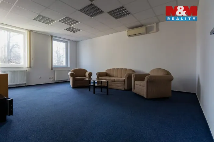 Pronájem kanceláře, Jeseník, nám. Svobody, 63 m2