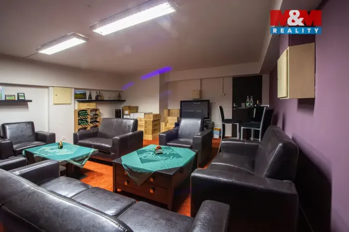 Pronájem obchodního prostoru, Pardubice - Bílé Předměstí, Dašická, 1230 m2