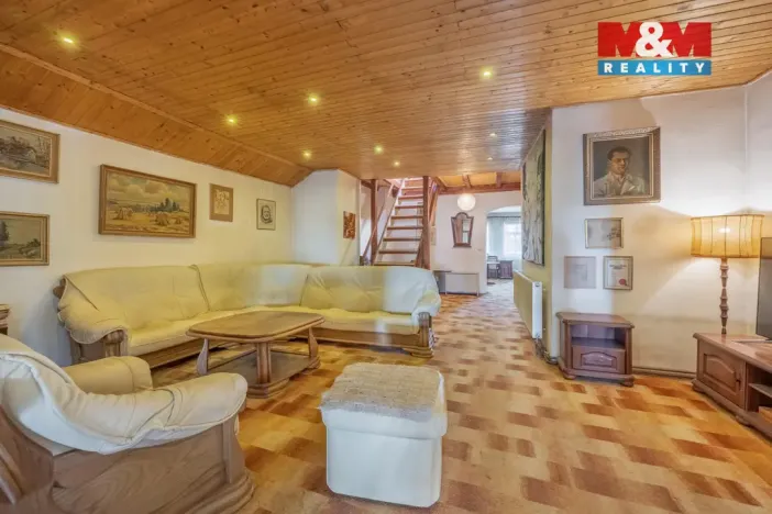 Prodej rodinného domu, Líský, 240 m2