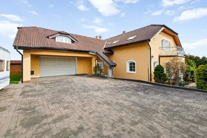 Prodej rodinného domu, Malá Hraštice, 317 m2