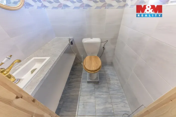 Prodej rodinného domu, Lučany nad Nisou, 270 m2