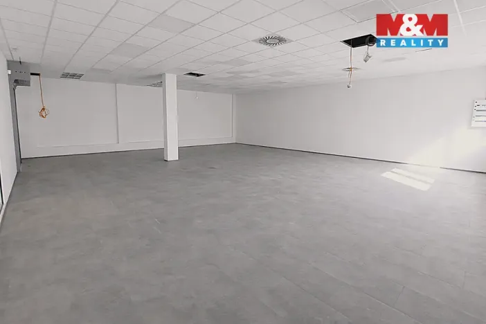 Pronájem obchodního prostoru, Benešov, Vnoučkova, 108 m2