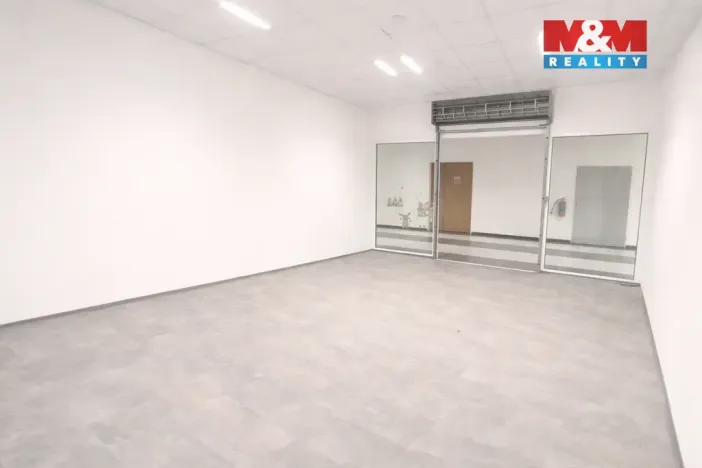 Pronájem obchodního prostoru, Benešov, Vnoučkova, 23 m2