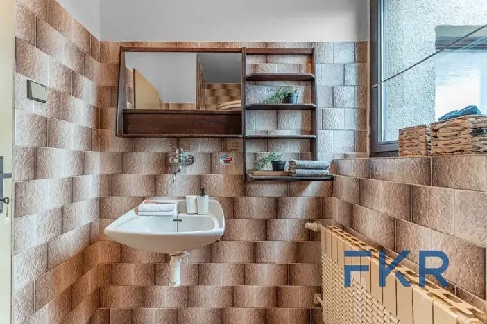 Prodej rodinného domu, Mlečice, 234 m2