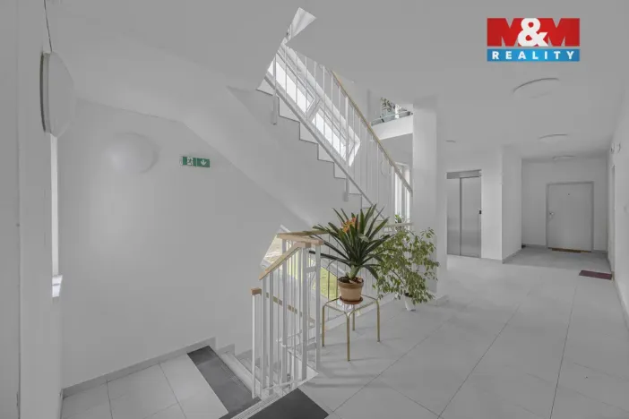 Prodej bytu 1+kk, Praha - Hostavice, U Hostavického potoka, 33 m2