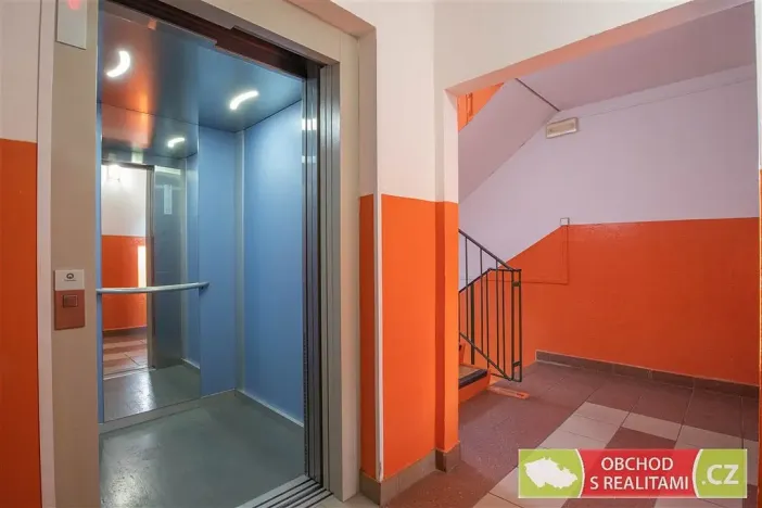 Pronájem bytu 1+kk, Praha, Bachova, 35 m2