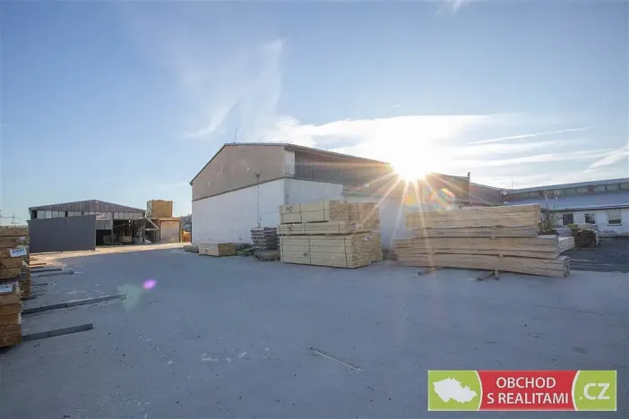 Pronájem komerční, Morašice, 200 m2