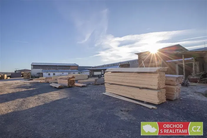 Pronájem komerční, Morašice, 350 m2