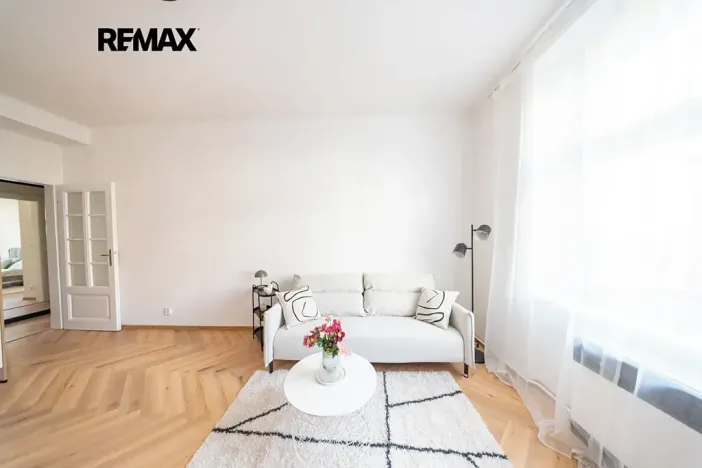 Pronájem bytu 2+kk, Praha - Nusle, Jaromírova, 46 m2