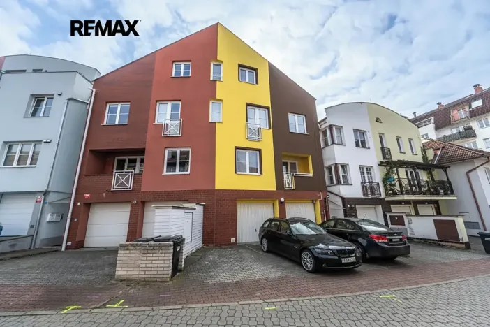 Prodej rodinného domu, Praha - Kyje, Hajní, 330 m2