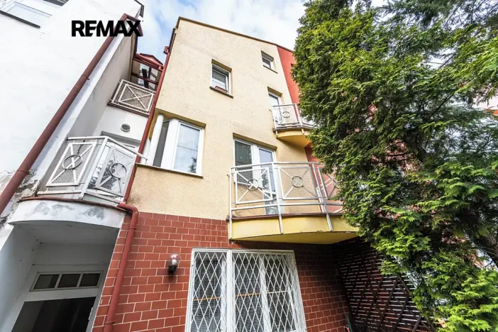 Prodej rodinného domu, Praha - Kyje, Hajní, 330 m2