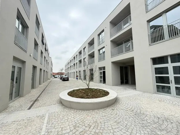 Pronájem obchodního prostoru, Hostivice, Čsl. armády, 110 m2