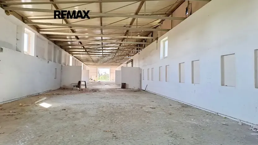 Prodej výrobních prostor, Dolní Chvatliny, 3690 m2
