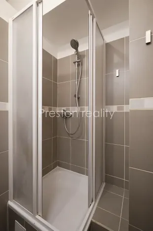 Pronájem bytu 1+1, Praha - Vršovice, Moskevská, 35 m2