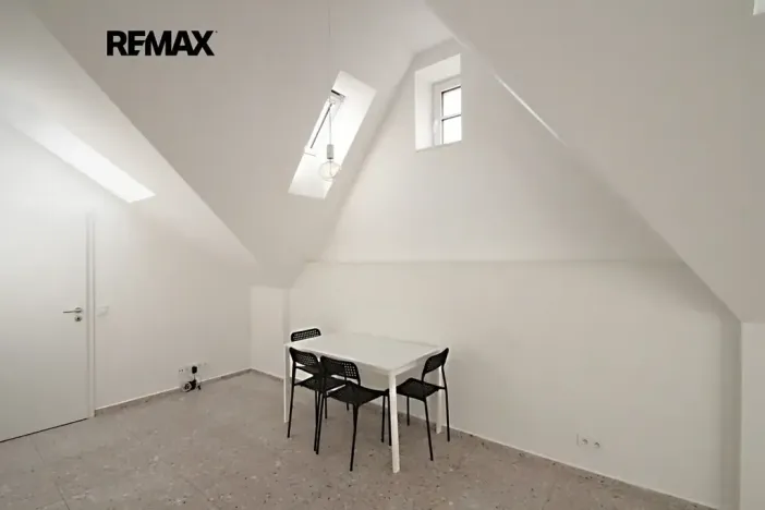 Pronájem bytu 2+kk, Kolín, Heverova, 52 m2