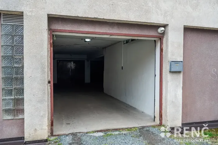 Prodej garáže, Brno, Žarošická, 18 m2