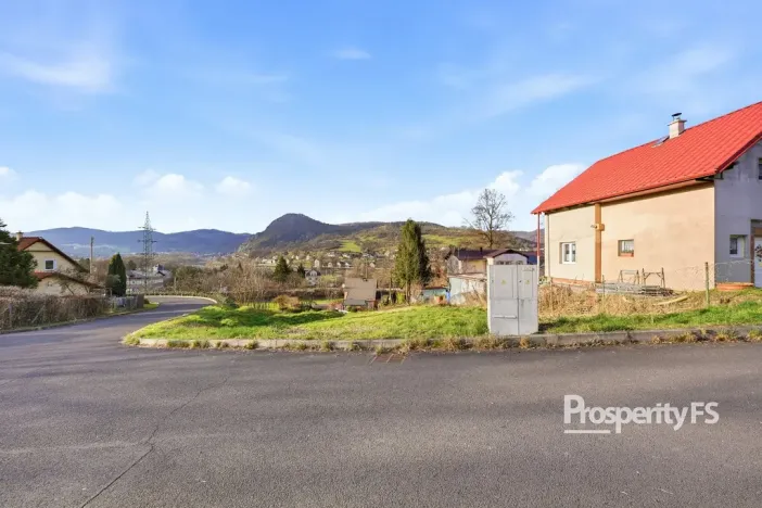 Prodej pozemku, Velké Březno, 728 m2