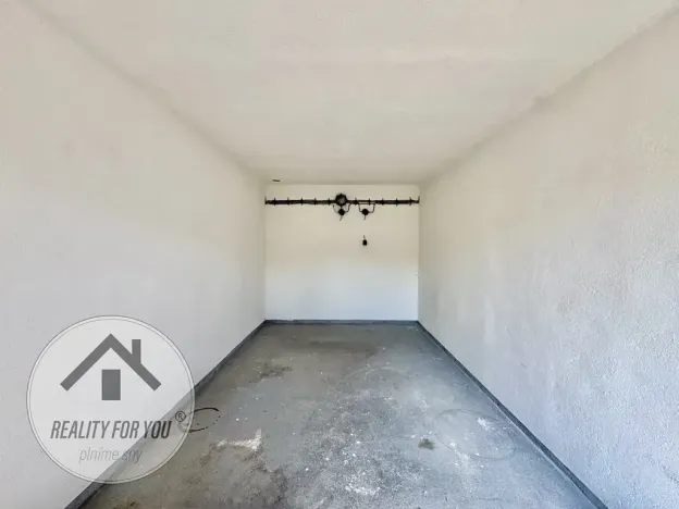 Pronájem garáže, Mladá Boleslav, Nádražní, 19 m2