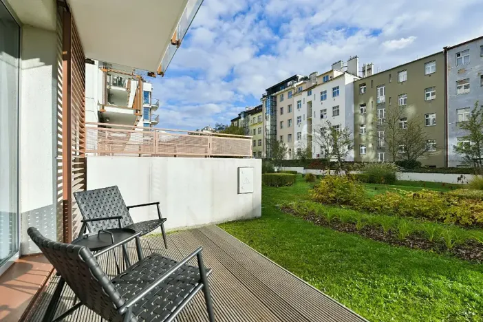 Pronájem bytu 2+kk, Praha - Vinohrady, Korunní, 77 m2