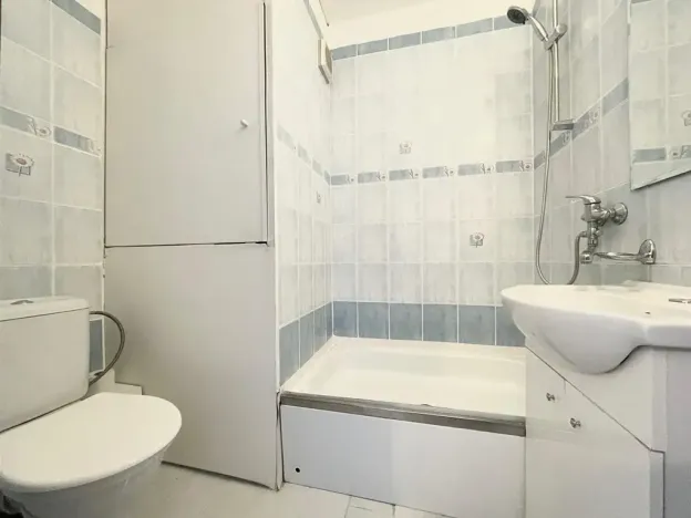 Pronájem bytu 2+kk, Liberec, Sněhurčina, 42 m2