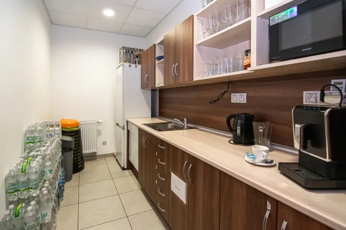 Pronájem kanceláře, Praha - Horní Počernice, Plkovská, 112 m2