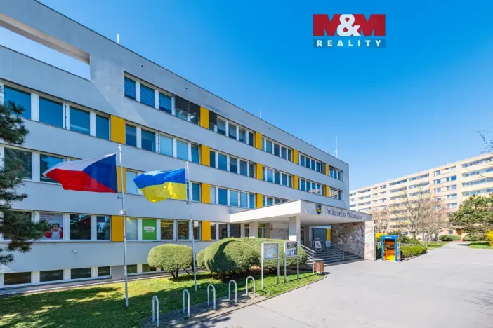 Pronájem obchodního prostoru, Praha - Petrovice, Ohmova, 193 m2