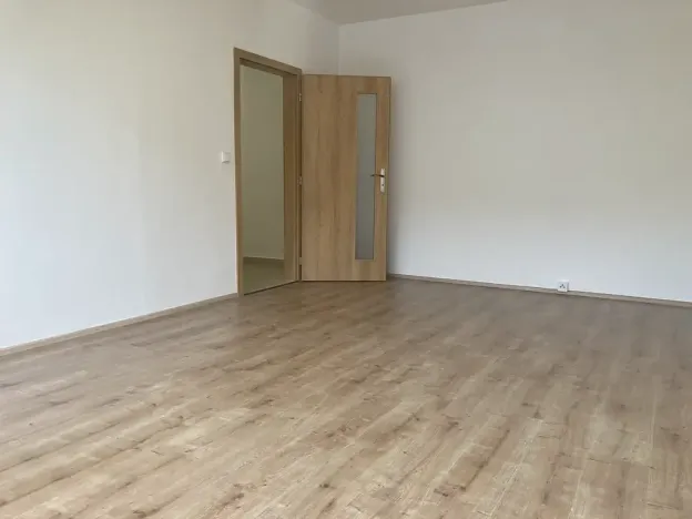 Pronájem bytu 2+1, Chomutov, Holešická, 62 m2