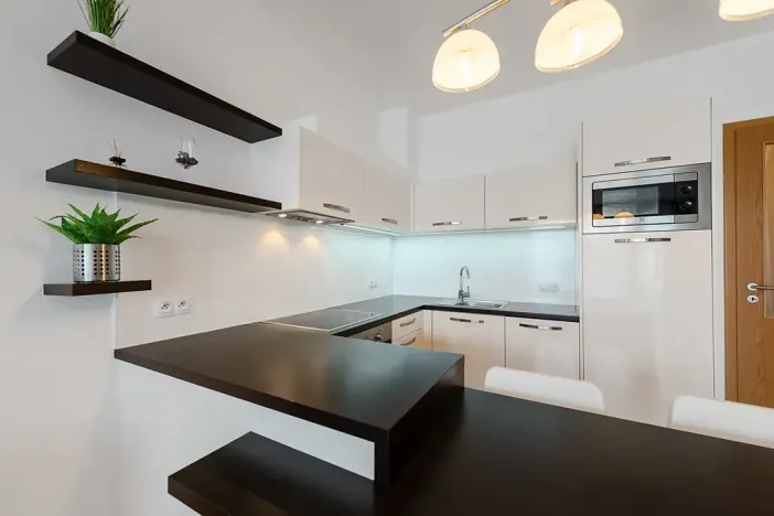 Pronájem bytu 1+kk, Praha - Vinohrady, Korunní, 47 m2