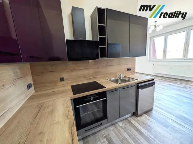 Pronájem bytu 2+kk, Milovice, Višňová, 63 m2