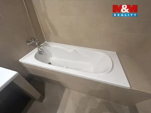 Pronájem bytu 2+kk, Ústí nad Labem - Klíše, Na Vlnovce, 51 m2