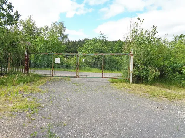 Prodej komerčního pozemku, Jesenice, Rekreační, 10738 m2