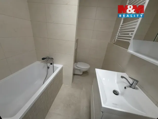 Pronájem bytu 1+1, Louny, Kpt. Nálepky, 36 m2