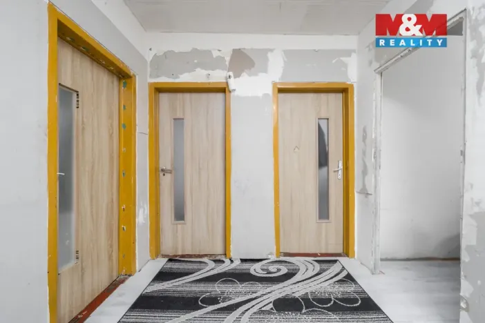 Prodej bytu 3+1, Krupka - Maršov, Karla Čapka, 80 m2